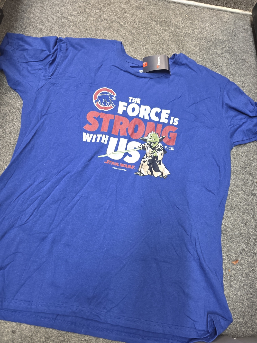 NWT Fanatics Blue Star Wars x Chicago Cubs Graphic Tee